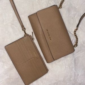 Micheal Kors crossbody